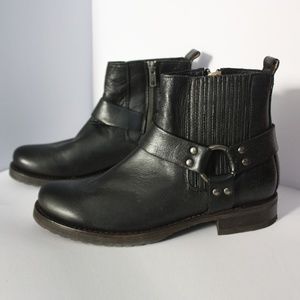 New! Frye Veronica Harness Chelsea/ 7.5